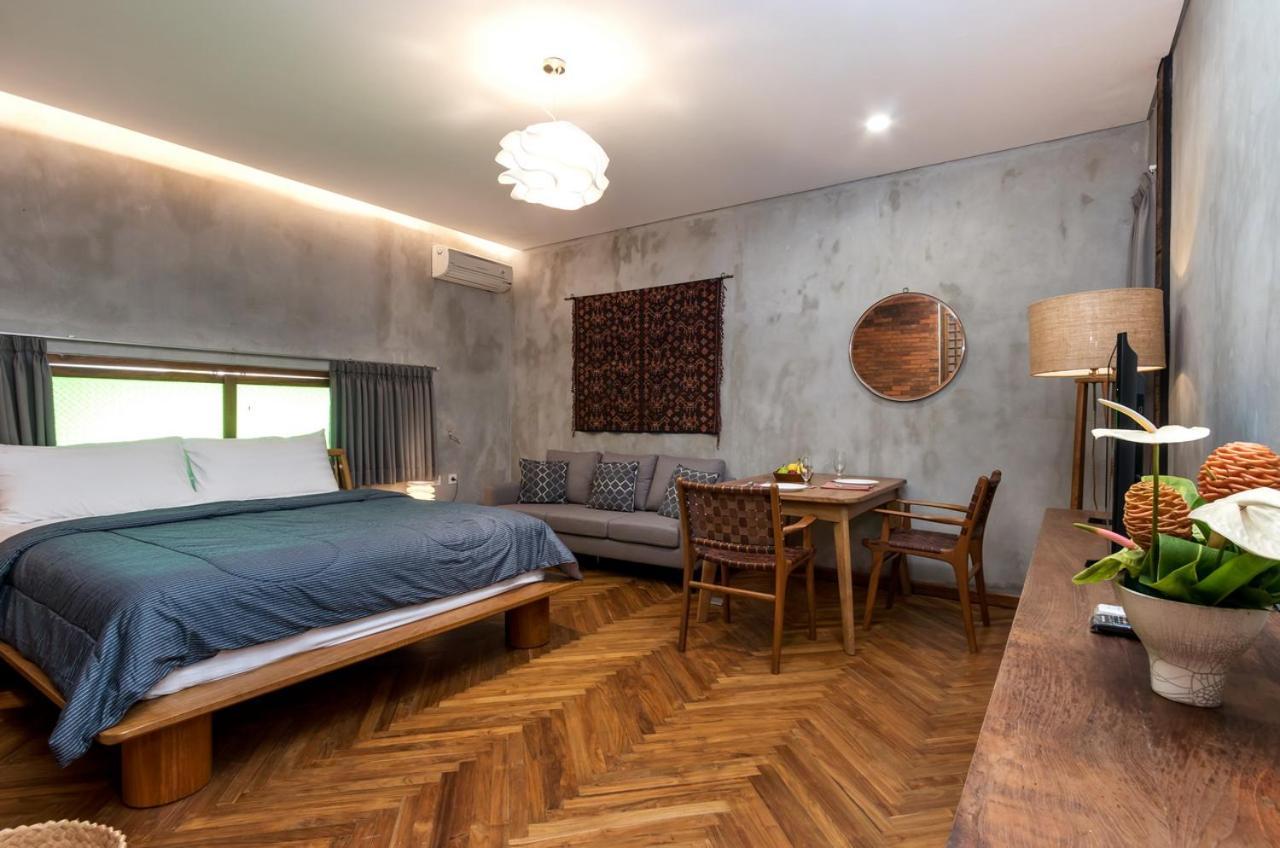Ruang Tekuni Appartement Legian Buitenkant foto
