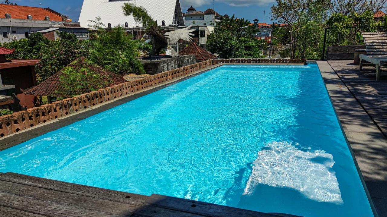 Ruang Tekuni Appartement Legian Buitenkant foto